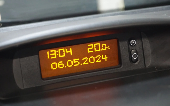 Opel Meriva cena 9900 przebieg: 112000, rok produkcji 2004 z Kluczbork małe 596